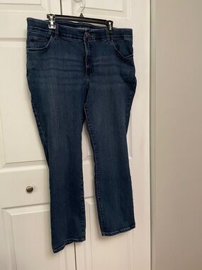 Lee Plus Denim Blue Jeans Regular Fit Straight Leg Mid Rise with Flex Motion 18W